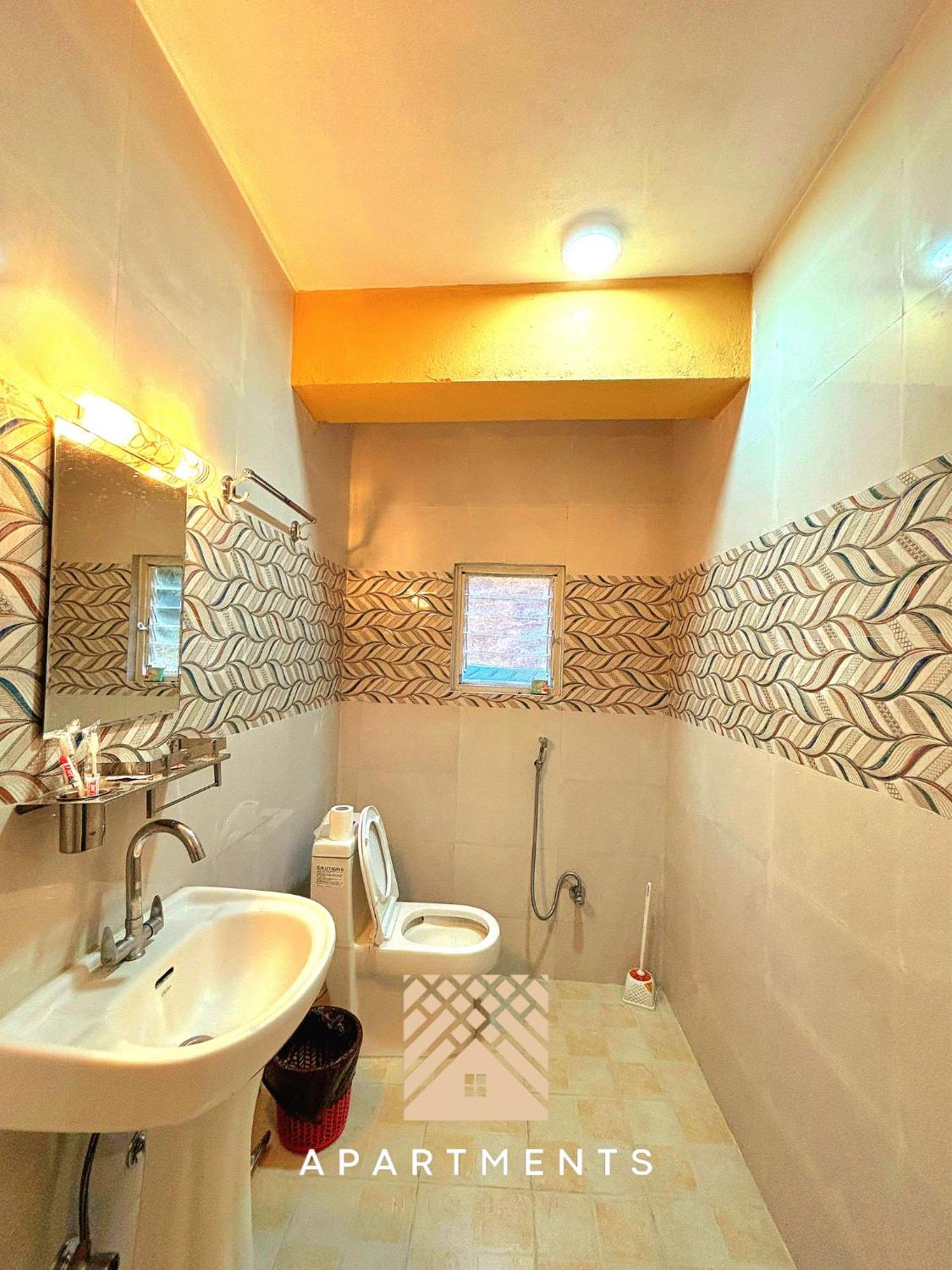 Nishan Apartments -Lakeside โพคารา ภายนอก รูปภาพ