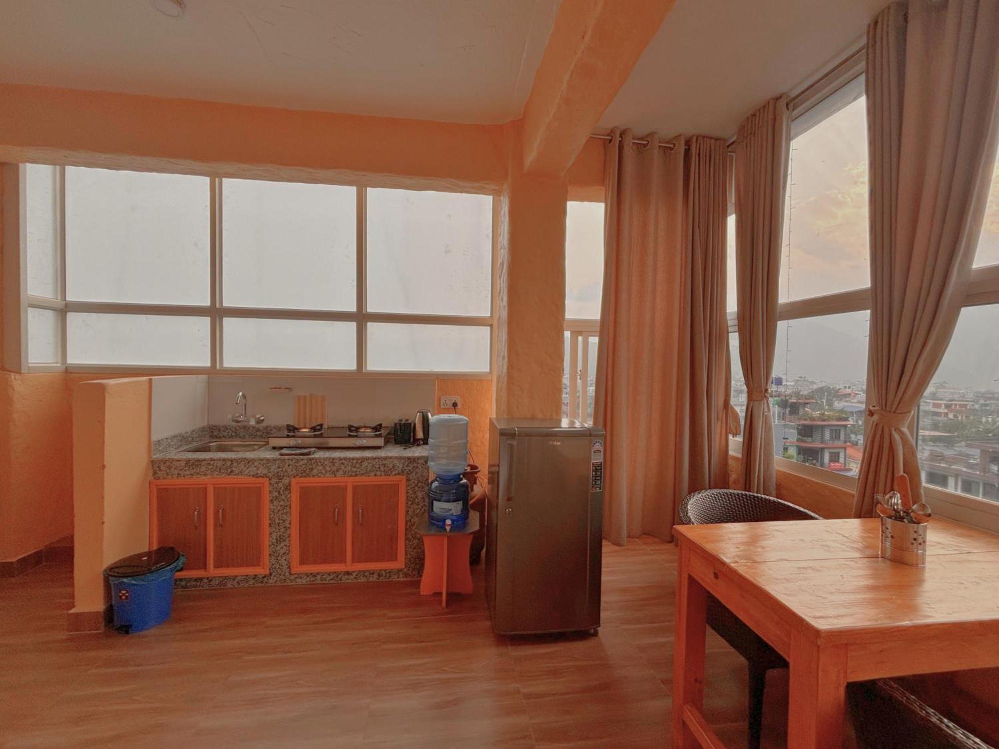 Nishan Apartments -Lakeside โพคารา ภายนอก รูปภาพ