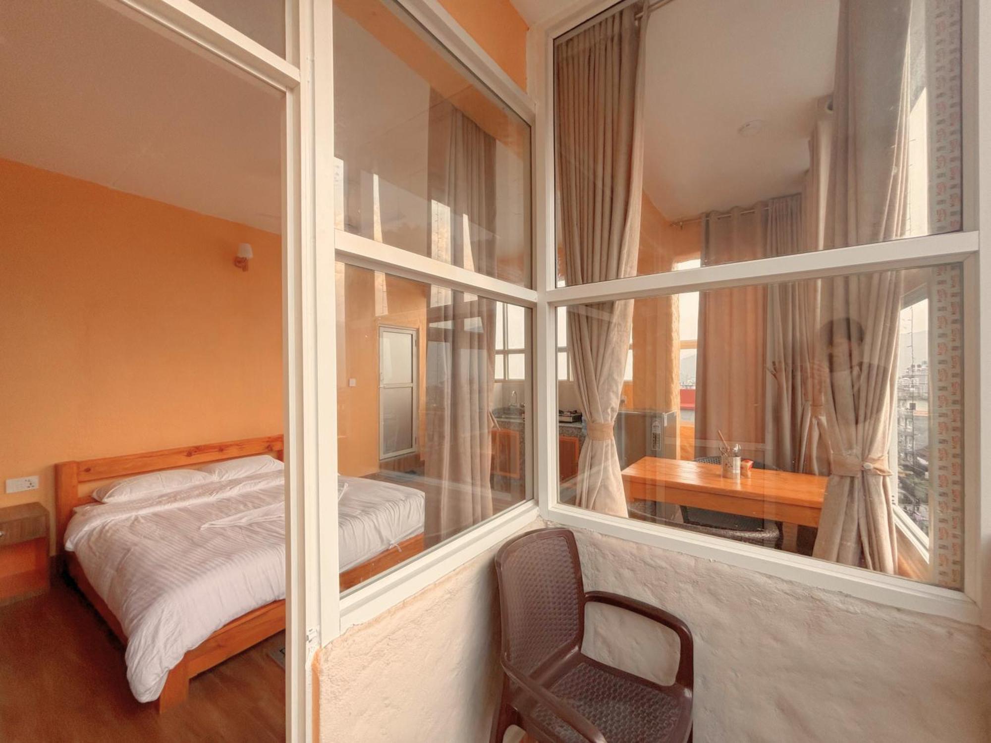 Nishan Apartments -Lakeside โพคารา ภายนอก รูปภาพ