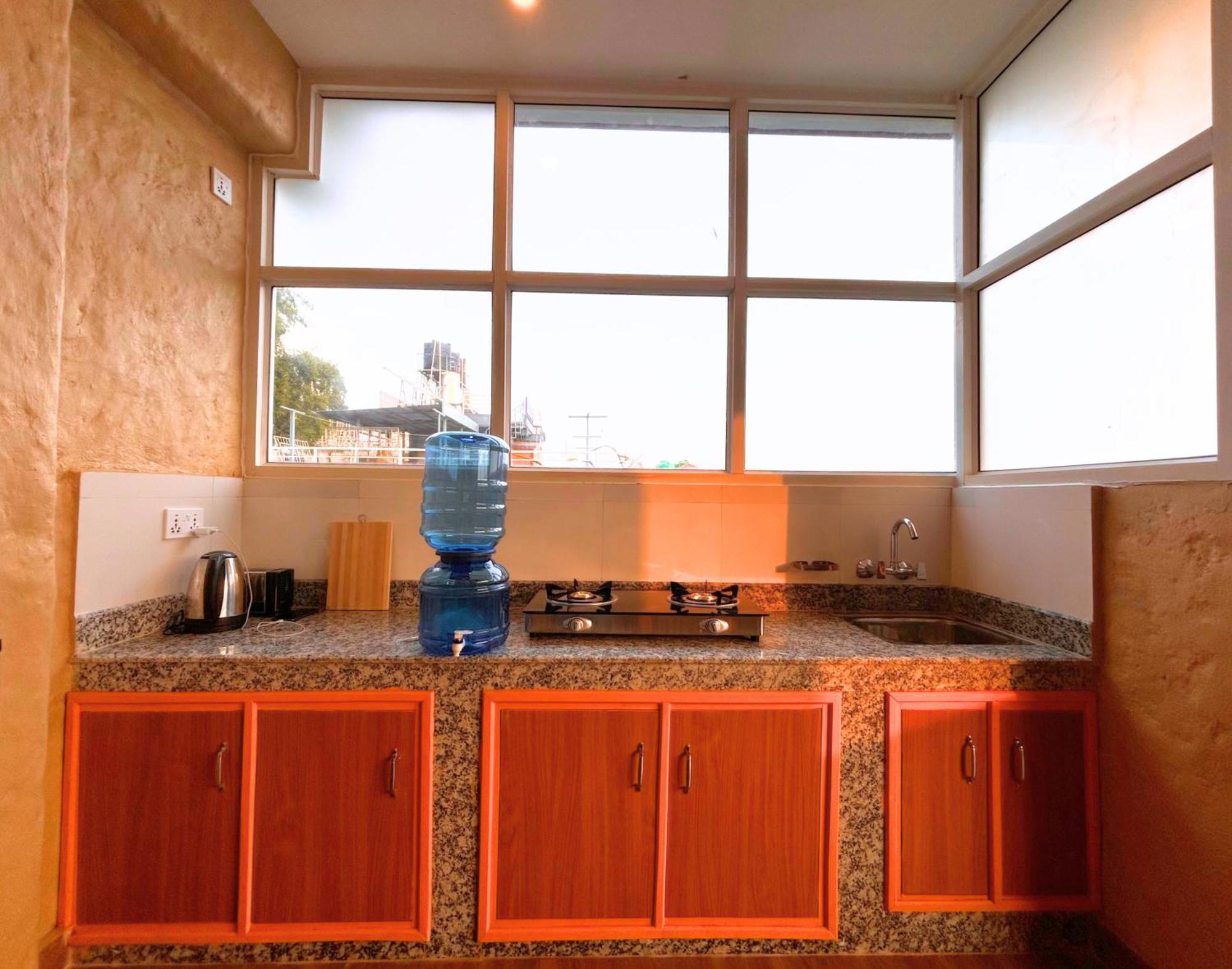 Nishan Apartments -Lakeside โพคารา ภายนอก รูปภาพ